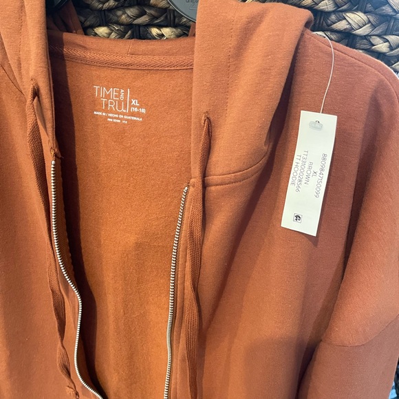 Women’s time and tru hoodie - Picture 2 of 3